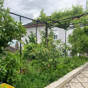 Kubeja Vakantiehuis Gjirokastër